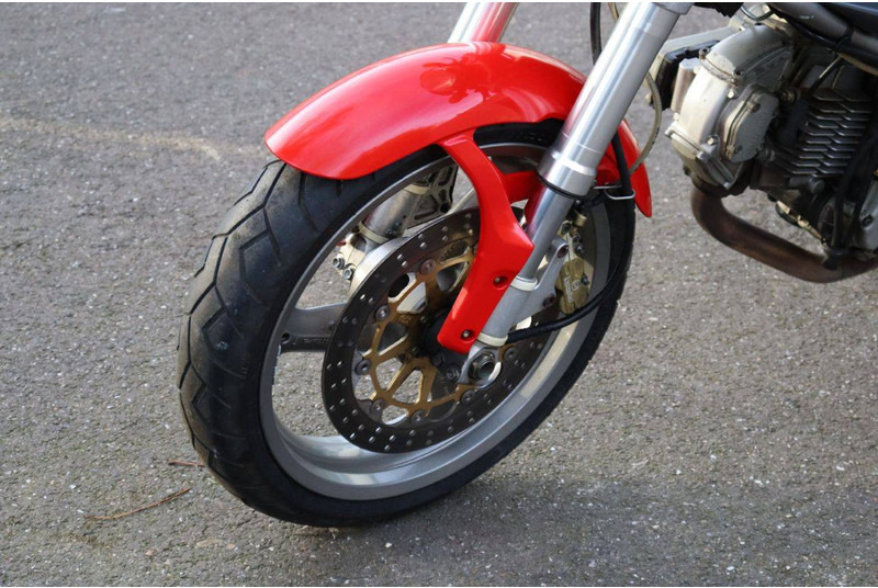 دراجة نارية Ducati Monster 600: صورة 13 دراجة نارية Ducati Monster 600: صورة 13