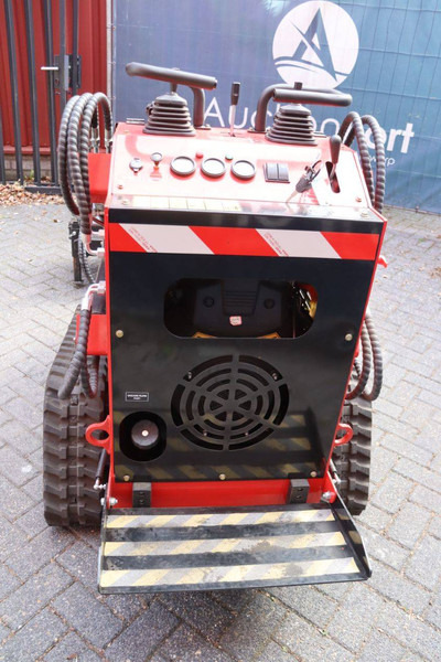 EGN EG380T - اللودر المجنزر: صورة 5 EGN EG380T - اللودر المجنزر: صورة 5