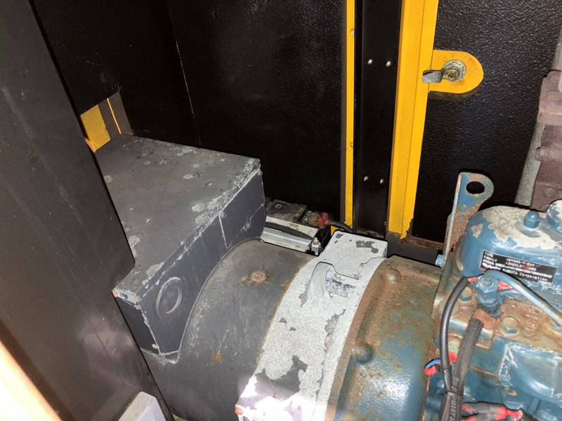 مجموعة المولدات Europower EPS303TDE: صورة 8 مجموعة المولدات Europower EPS303TDE: صورة 8