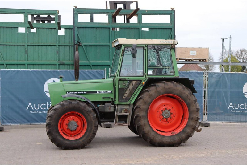 Fendt Farmer 306LSA Turbomatik - جرار: صورة 1 Fendt Farmer 306LSA Turbomatik - جرار: صورة 1
