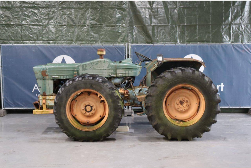 Ford County 1004 - جرار: صورة 2 Ford County 1004 - جرار: صورة 2