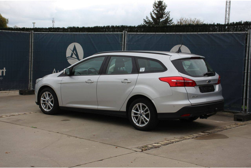 Ford Focus - سيدان: صورة 3 Ford Focus - سيدان: صورة 3
