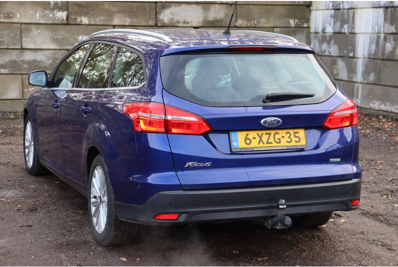 Ford Focus - سيدان: صورة 4 Ford Focus - سيدان: صورة 4