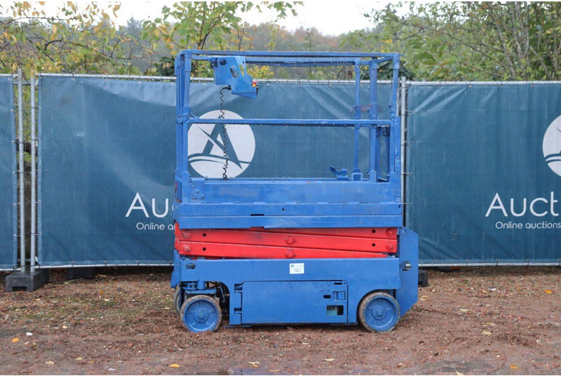 Genie GS-1532 - رافعة هيدروليكية مقصية: صورة 1 Genie GS-1532 - رافعة هيدروليكية مقصية: صورة 1