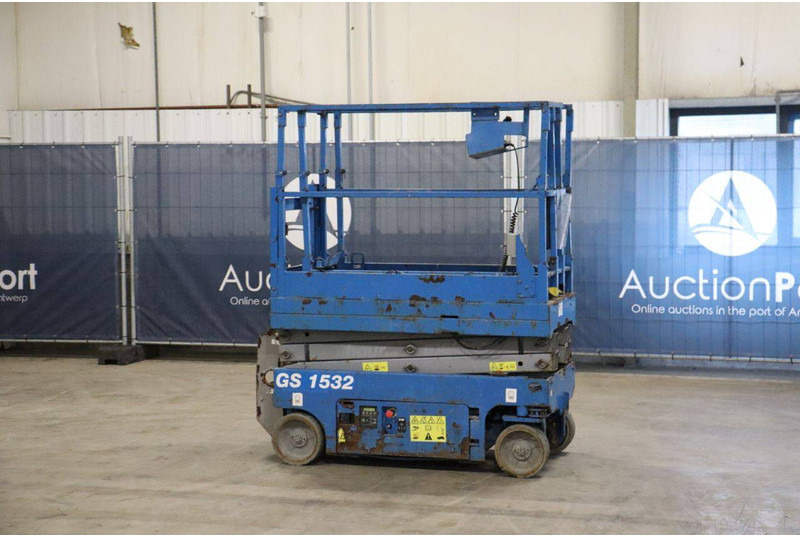 Genie GS-1532 - رافعة هيدروليكية مقصية: صورة 3 Genie GS-1532 - رافعة هيدروليكية مقصية: صورة 3