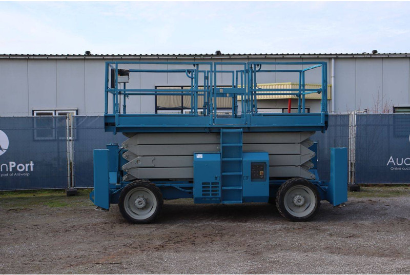 Genie GS-4390 - رافعة هيدروليكية مقصية: صورة 2 Genie GS-4390 - رافعة هيدروليكية مقصية: صورة 2