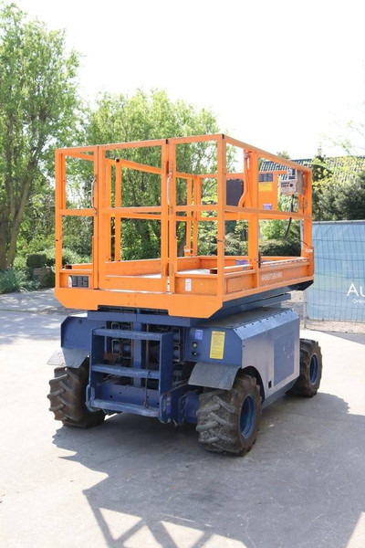 Genie GS2668 - رافعة هيدروليكية مقصية: صورة 5 Genie GS2668 - رافعة هيدروليكية مقصية: صورة 5