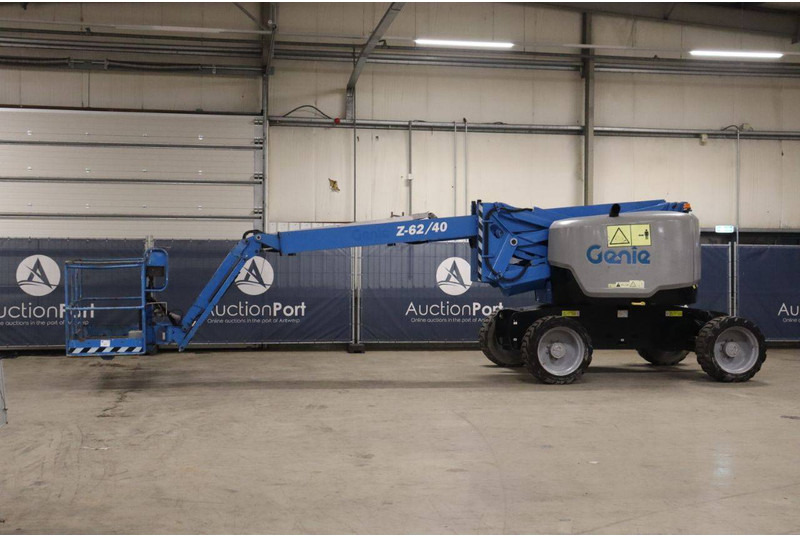 Genie Z-62/40 - شاحنة ذراع مفصلي: صورة 1 Genie Z-62/40 - شاحنة ذراع مفصلي: صورة 1