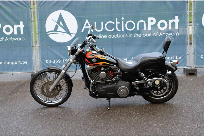 Harley-Davidson Dyna Wide Glide - دراجة نارية: صورة 2 Harley-Davidson Dyna Wide Glide - دراجة نارية: صورة 2