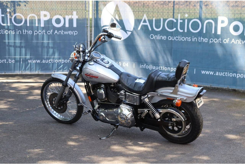 Harley-Davidson Dyna Wide Glide - دراجة نارية: صورة 3 Harley-Davidson Dyna Wide Glide - دراجة نارية: صورة 3