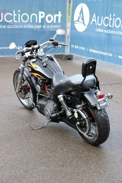 Harley-Davidson Dyna Wide Glide - دراجة نارية: صورة 4 Harley-Davidson Dyna Wide Glide - دراجة نارية: صورة 4