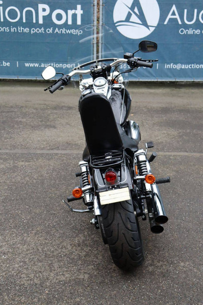 Harley-Davidson Dyna Wide Glide - دراجة نارية: صورة 5 Harley-Davidson Dyna Wide Glide - دراجة نارية: صورة 5