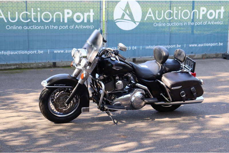 دراجة نارية Harley-Davidson Road King Classic Touring: صورة 9