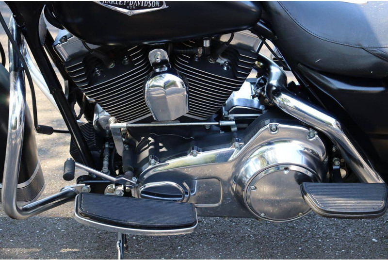 دراجة نارية Harley-Davidson Road King Classic Touring: صورة 15