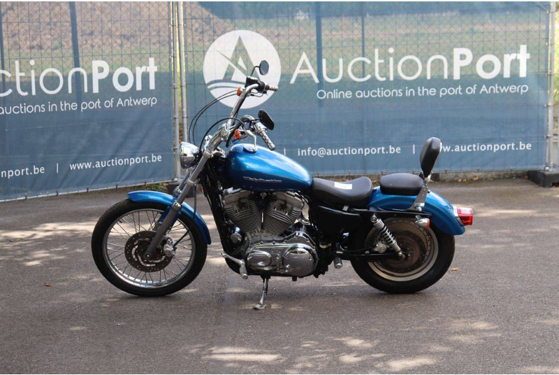 Harley-Davidson Sportster XL 883 Super Low - دراجة نارية: صورة 2 Harley-Davidson Sportster XL 883 Super Low - دراجة نارية: صورة 2