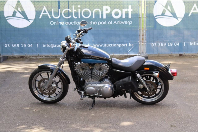 Harley-Davidson Sportster XL883 - دراجة نارية: صورة 2 Harley-Davidson Sportster XL883 - دراجة نارية: صورة 2