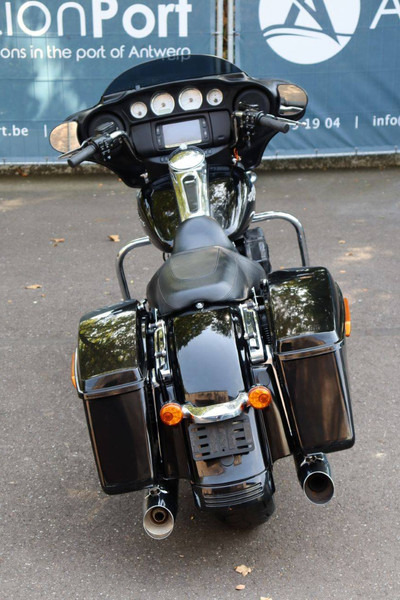 Harley-Davidson Street Glide - دراجة نارية: صورة 5 Harley-Davidson Street Glide - دراجة نارية: صورة 5