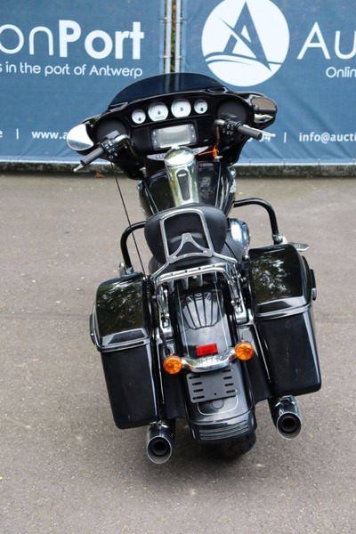 Harley-Davidson Street Glide - دراجة نارية: صورة 5 Harley-Davidson Street Glide - دراجة نارية: صورة 5