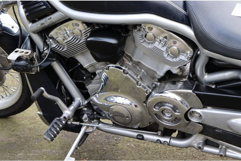 دراجة نارية Harley-Davidson V-Rod VRSC: صورة 16 دراجة نارية Harley-Davidson V-Rod VRSC: صورة 16