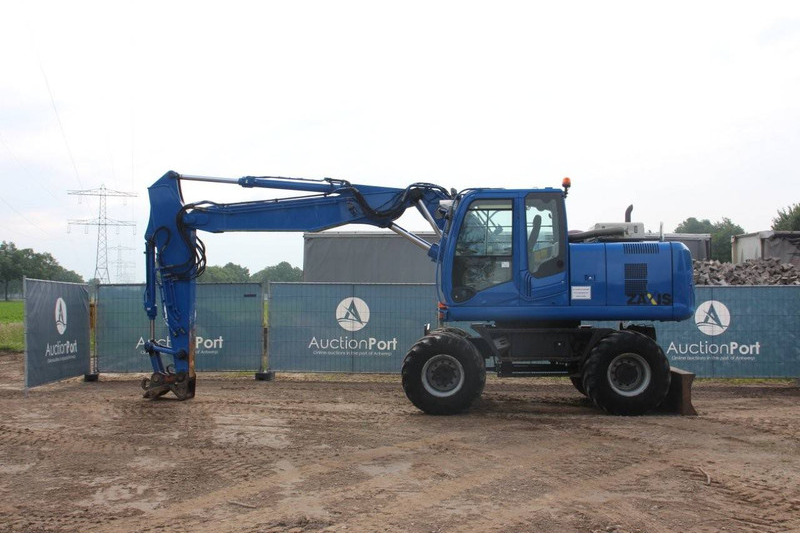 Hitachi ZX170W-3 - حفارة دولاب: صورة 2 Hitachi ZX170W-3 - حفارة دولاب: صورة 2