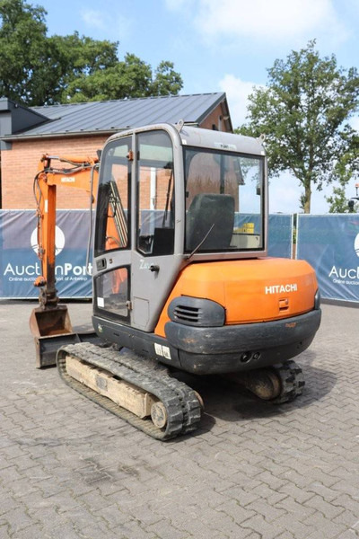 Hitachi ZX30 CLR - حفار زحاف: صورة 4 Hitachi ZX30 CLR - حفار زحاف: صورة 4