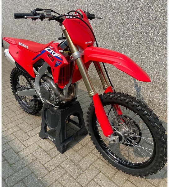 Honda (HRC) CRF 450R - دراجة نارية: صورة 1 Honda (HRC) CRF 450R - دراجة نارية: صورة 1
