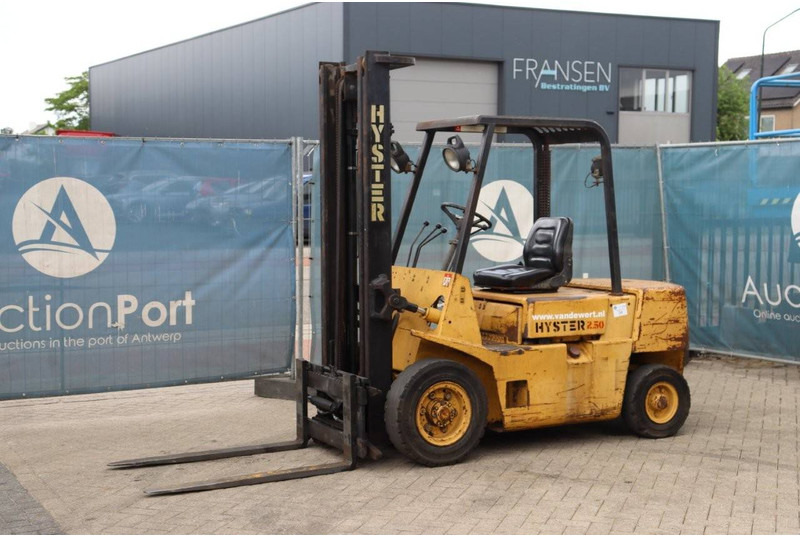 رافعة شوكية ديزل Hyster H2.50XL: صورة 9