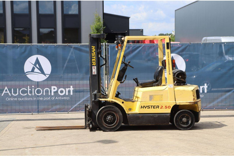 Hyster H2.50XM - رافعة شوكية تعمل بالغاز: صورة 1 Hyster H2.50XM - رافعة شوكية تعمل بالغاز: صورة 1