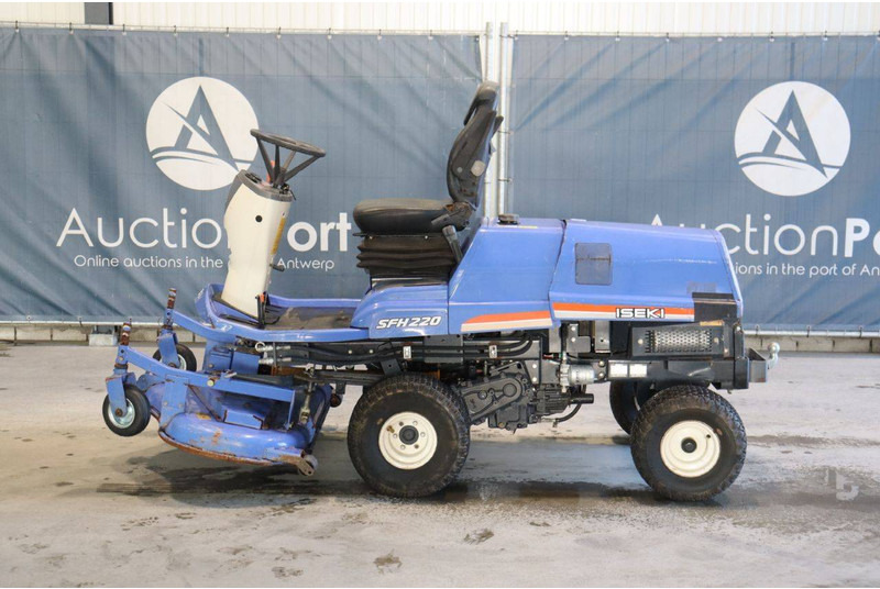 Iseki SFH220T - جزازة أعشاب الحدائق: صورة 2 Iseki SFH220T - جزازة أعشاب الحدائق: صورة 2