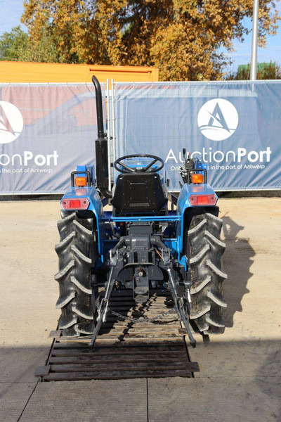 Iseki TU1700 - جرار: صورة 5 Iseki TU1700 - جرار: صورة 5