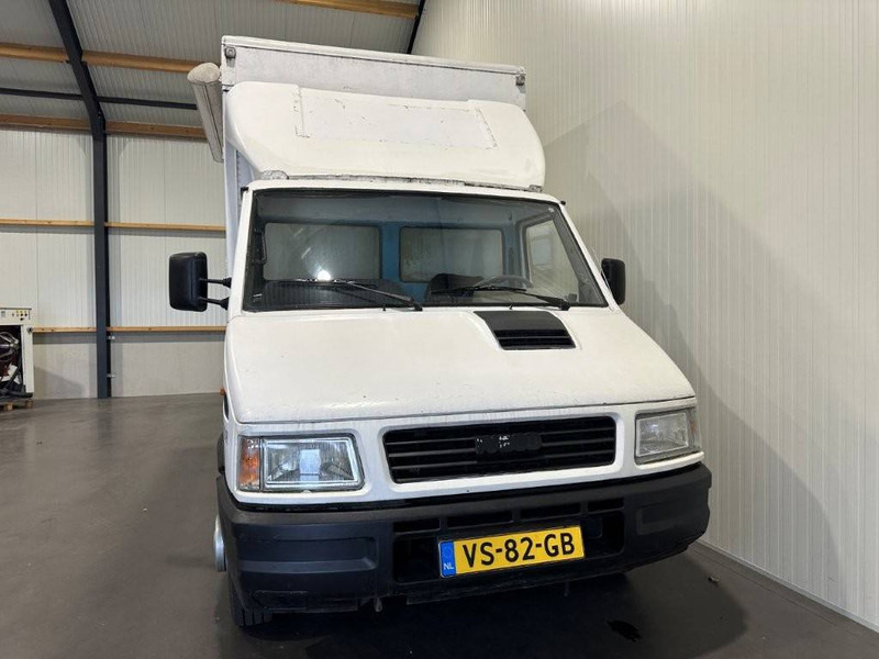 شاحنة نقل خيل Iveco 49-12/35: صورة 10 شاحنة نقل خيل Iveco 49-12/35: صورة 10