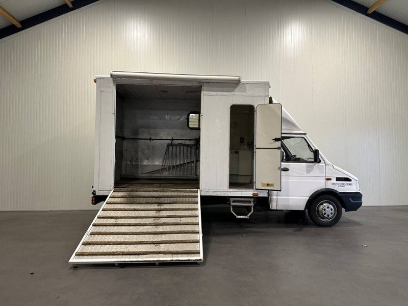 شاحنة نقل خيل Iveco 49-12/35: صورة 18 شاحنة نقل خيل Iveco 49-12/35: صورة 18