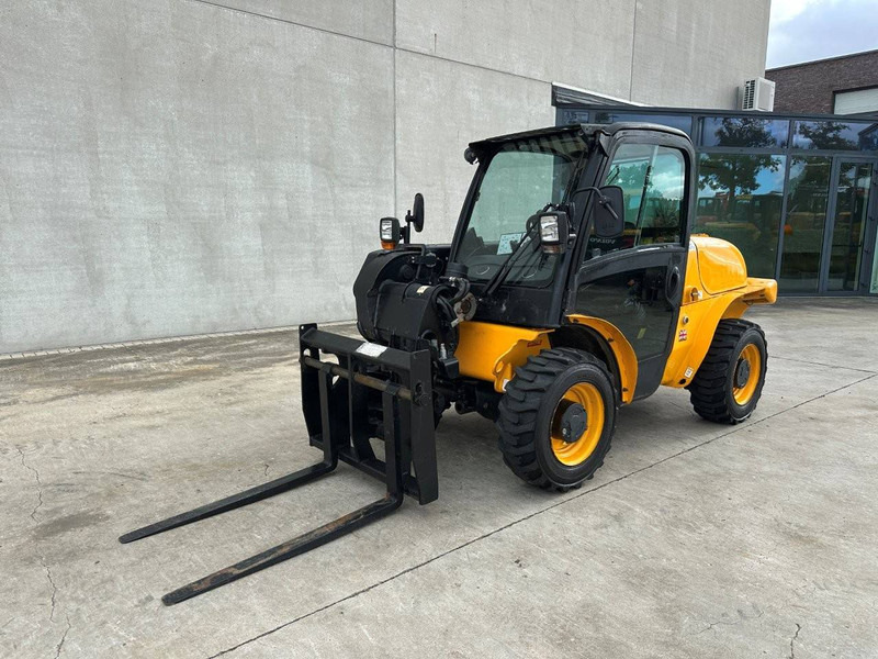 JCB 520-40 - رافعة تلسكوبية: صورة 2 JCB 520-40 - رافعة تلسكوبية: صورة 2