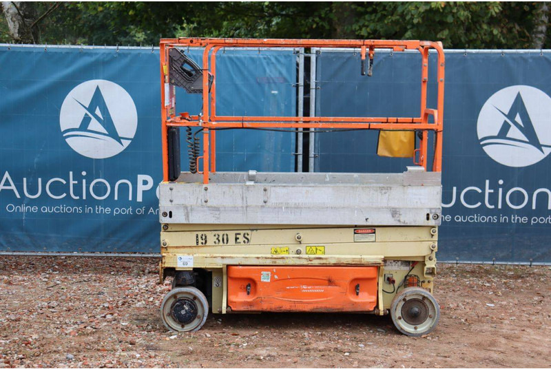 JLG 1930ES - رافعة هيدروليكية مقصية: صورة 2 JLG 1930ES - رافعة هيدروليكية مقصية: صورة 2