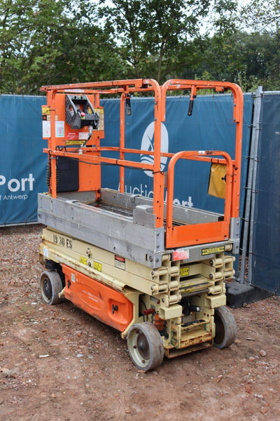 JLG 1930ES - رافعة هيدروليكية مقصية: صورة 4 JLG 1930ES - رافعة هيدروليكية مقصية: صورة 4