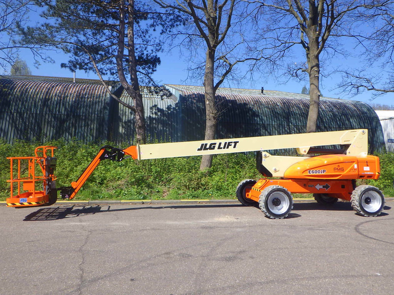 JLG E600JP - رافعة سلة تلسكوبية: صورة 1 JLG E600JP - رافعة سلة تلسكوبية: صورة 1