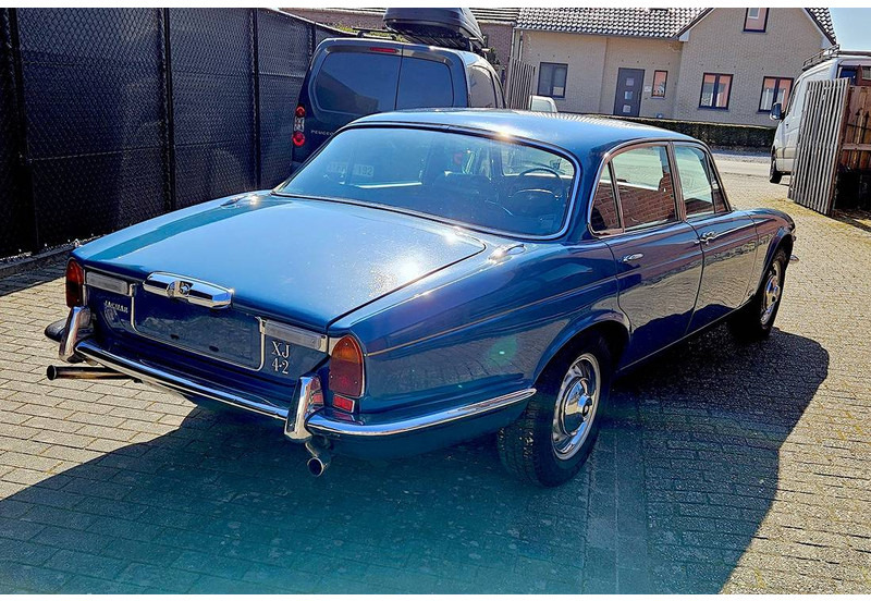 Jaguar XJ 4.2 Manual 4-Speed Overdrive - سيدان: صورة 3 Jaguar XJ 4.2 Manual 4-Speed Overdrive - سيدان: صورة 3