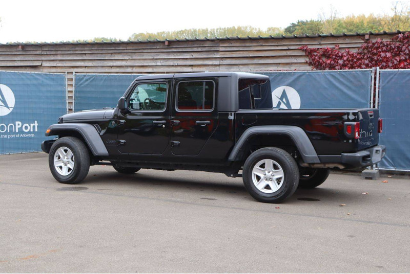 Jeep Gladiator Gladiator - سيارة: صورة 3 Jeep Gladiator Gladiator - سيارة: صورة 3
