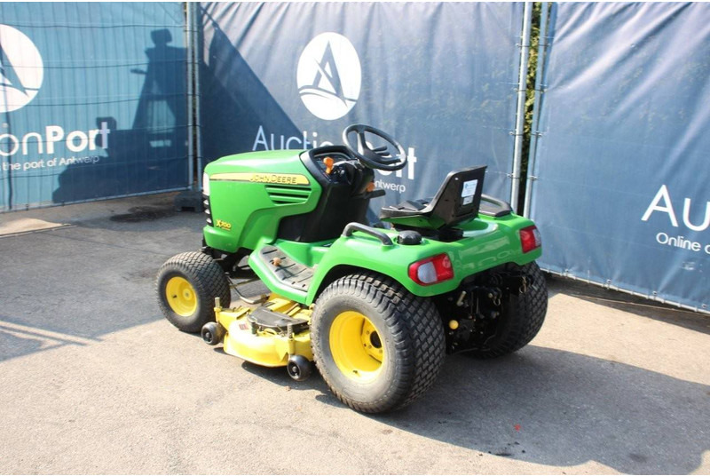 John Deere M700 - جزازة أعشاب الحدائق: صورة 3 John Deere M700 - جزازة أعشاب الحدائق: صورة 3
