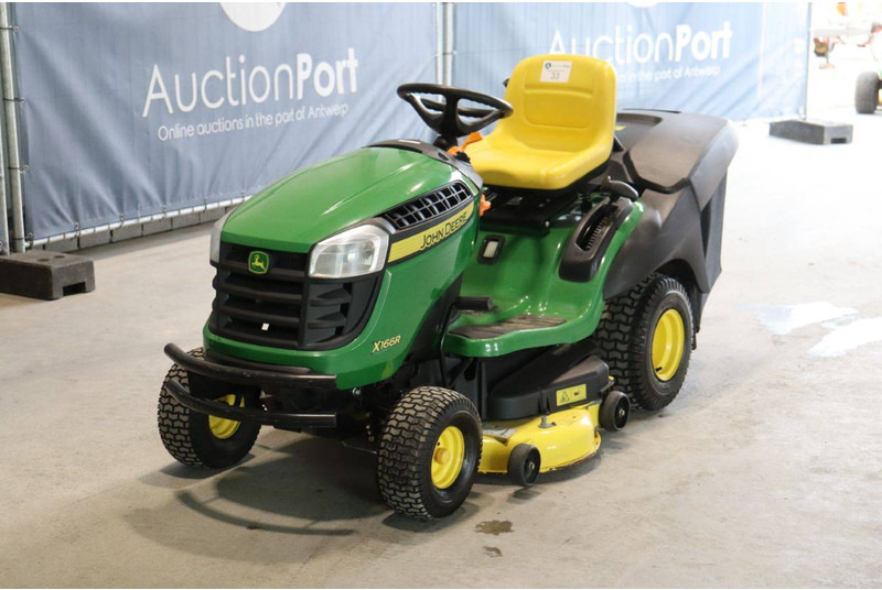 جزازة أعشاب الحدائق John Deere X166R: صورة 8