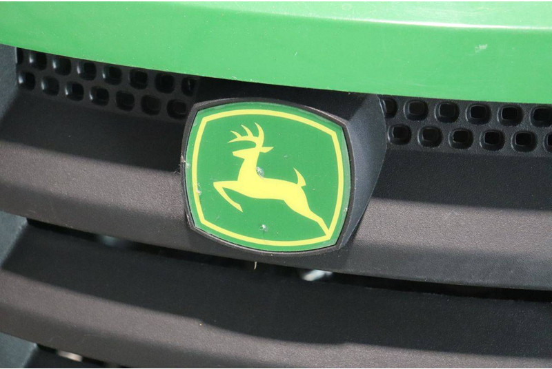 جزازة أعشاب الحدائق John Deere X166R: صورة 10