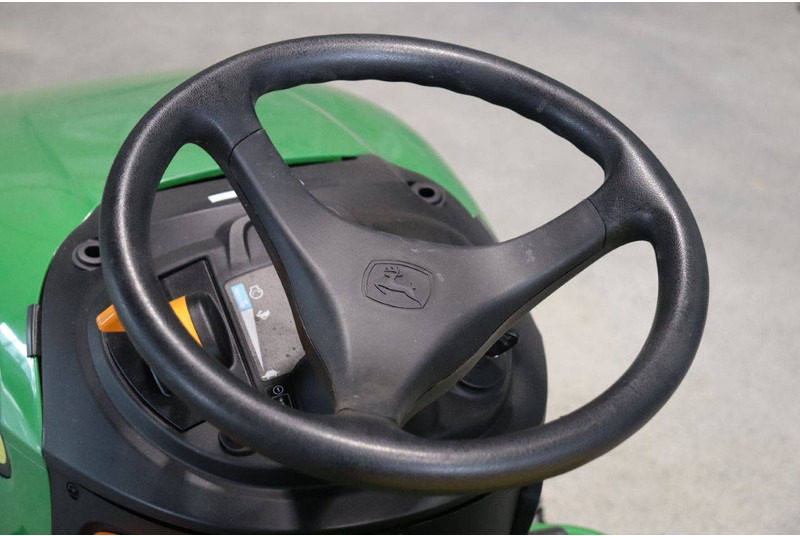 جزازة أعشاب الحدائق John Deere X166R: صورة 19