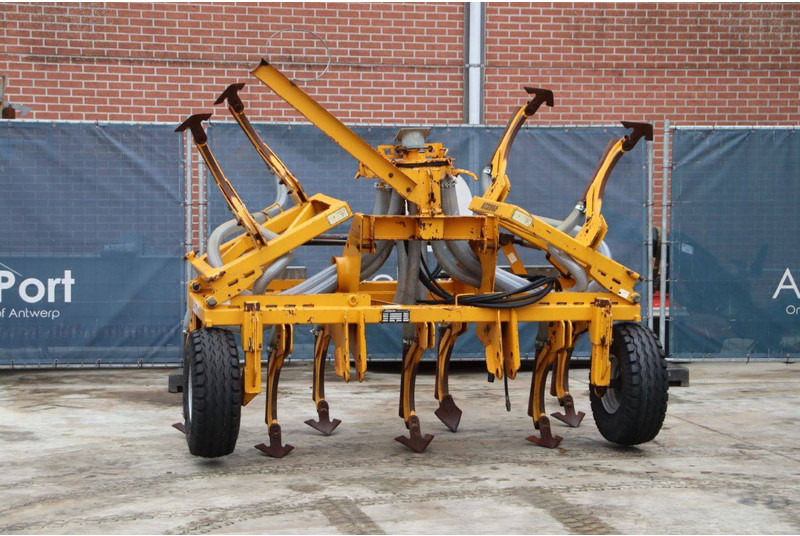 Joskin 4400/11SH - المحراث: صورة 1 Joskin 4400/11SH - المحراث: صورة 1