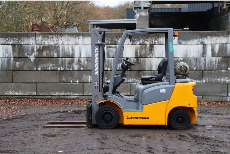 Jungheinrich TFG 320 - رافعة شوكية تعمل بالغاز: صورة 2 Jungheinrich TFG 320 - رافعة شوكية تعمل بالغاز: صورة 2