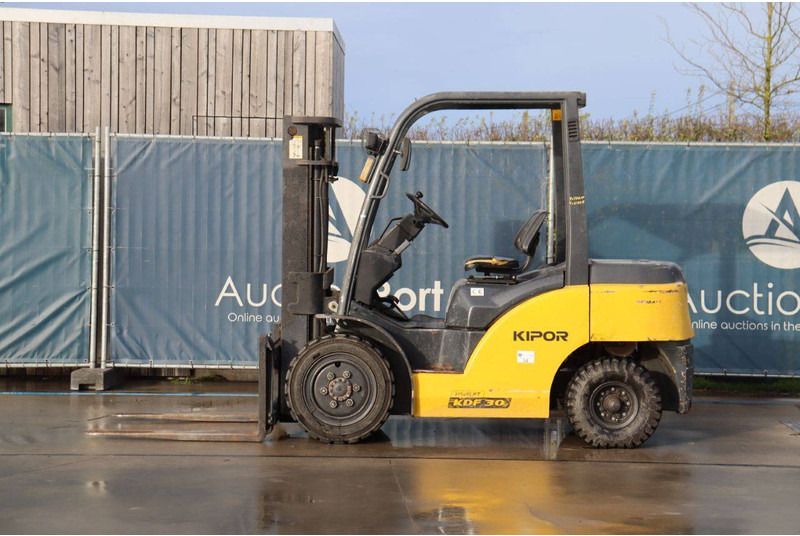 KIPOR KDF30 - رافعة شوكية ديزل: صورة 2 KIPOR KDF30 - رافعة شوكية ديزل: صورة 2