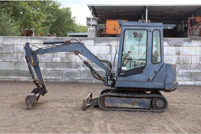 Komatsu PC10-6 - حفار زحاف: صورة 2 Komatsu PC10-6 - حفار زحاف: صورة 2