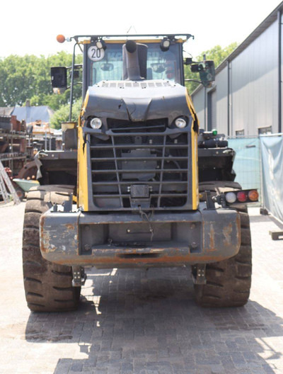 Komatsu WA270 - اللودر بعجل: صورة 4 Komatsu WA270 - اللودر بعجل: صورة 4