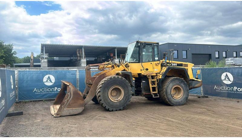 Komatsu WA380-6 - اللودر بعجل: صورة 1 Komatsu WA380-6 - اللودر بعجل: صورة 1