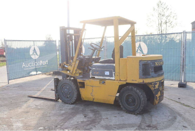 Komatsu - رافعة شوكية ديزل: صورة 3 Komatsu - رافعة شوكية ديزل: صورة 3