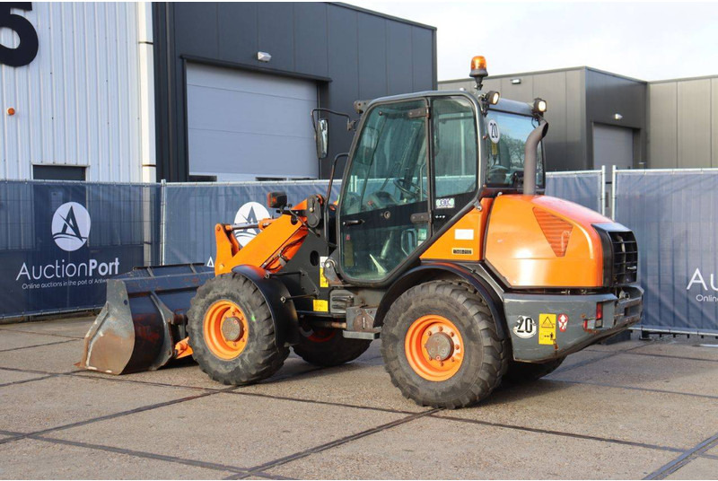 Komatsu - اللودر بعجل: صورة 3 Komatsu - اللودر بعجل: صورة 3